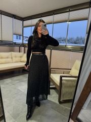 Kr 16049 Siyah Parmak Geçmeli Kısa Crop Body