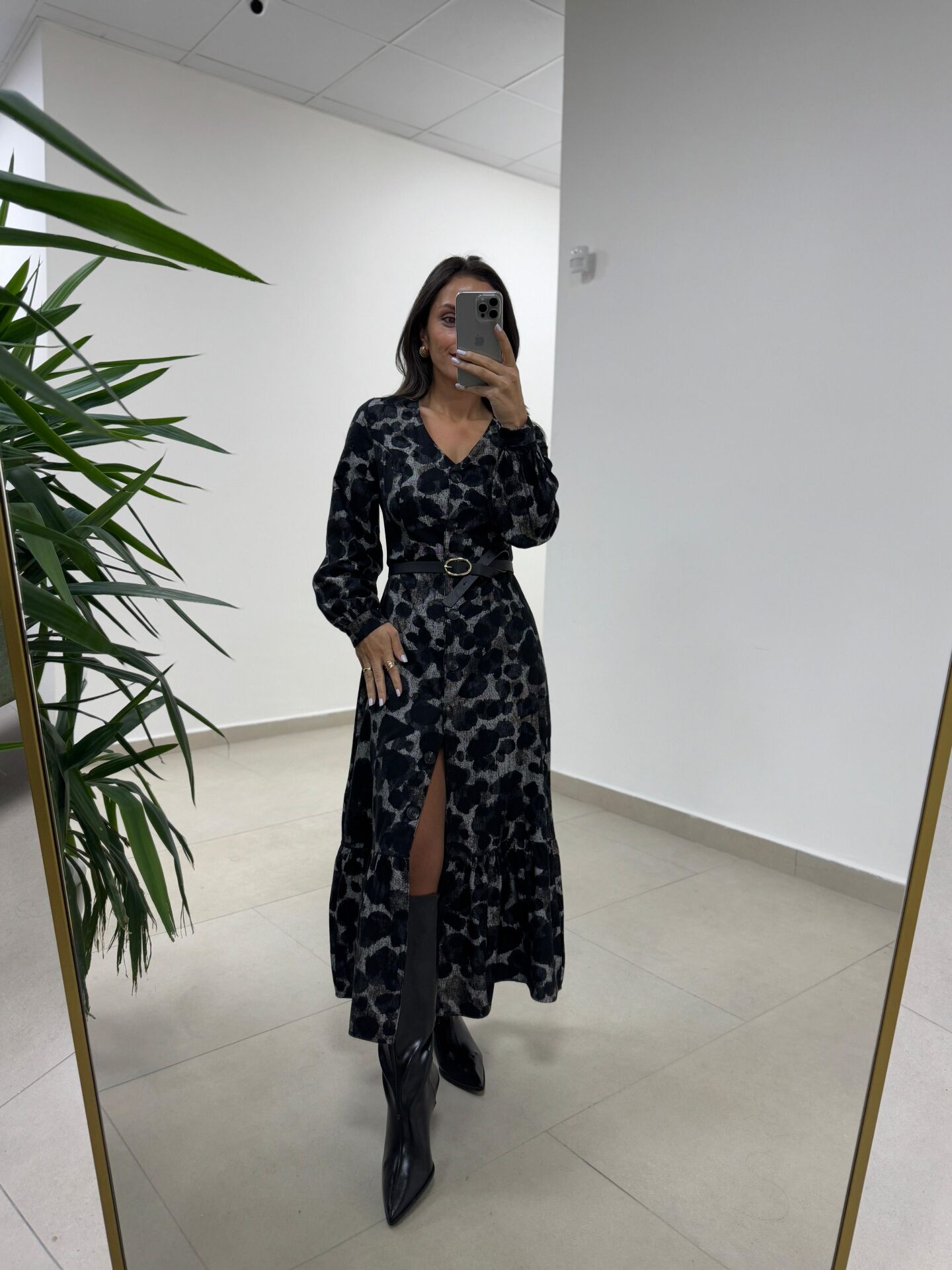 Ms 212 Gri-Siyah V Yaka Düğme Detaylı Gömlek Elbise