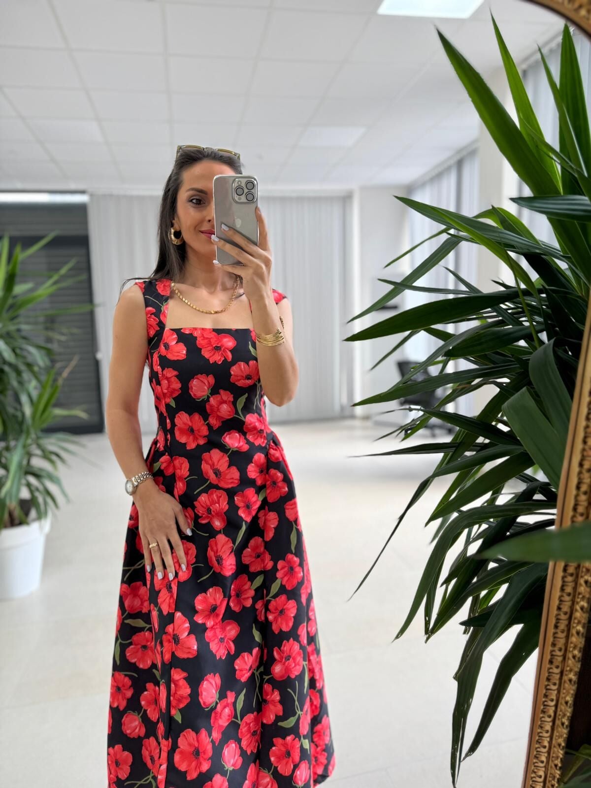 My 3997 Kırmızı Gelincik Desenli Siyah Midi Elbise