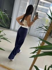 GK-Hose in Marineblau mit weißer Taille und detailliertem Detail