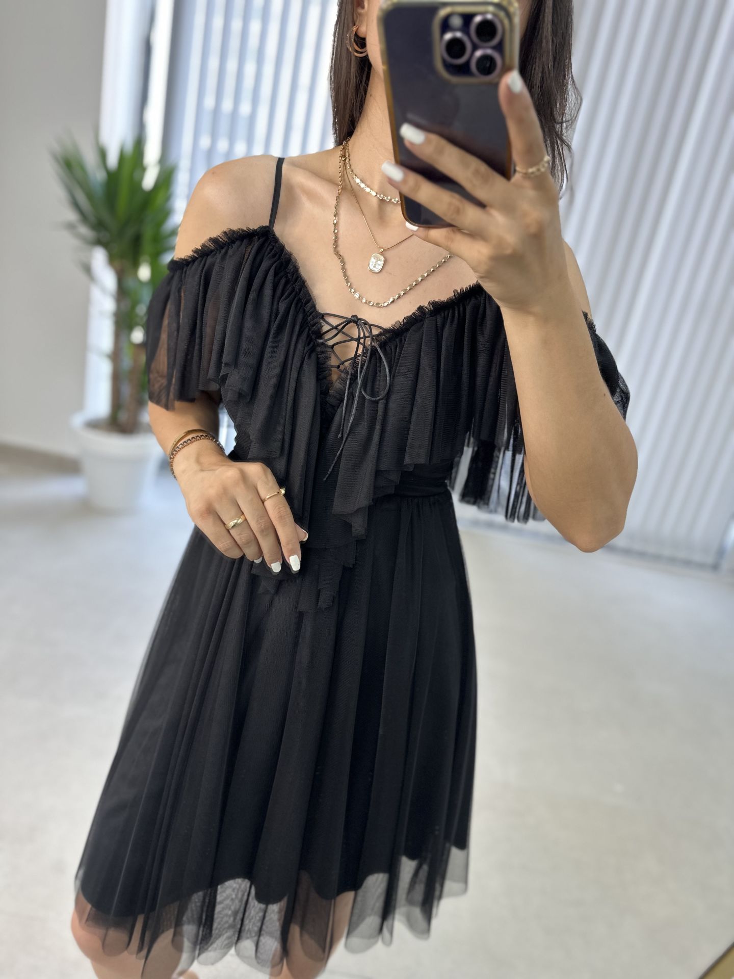 Siyah Tül Detaylı Elbise