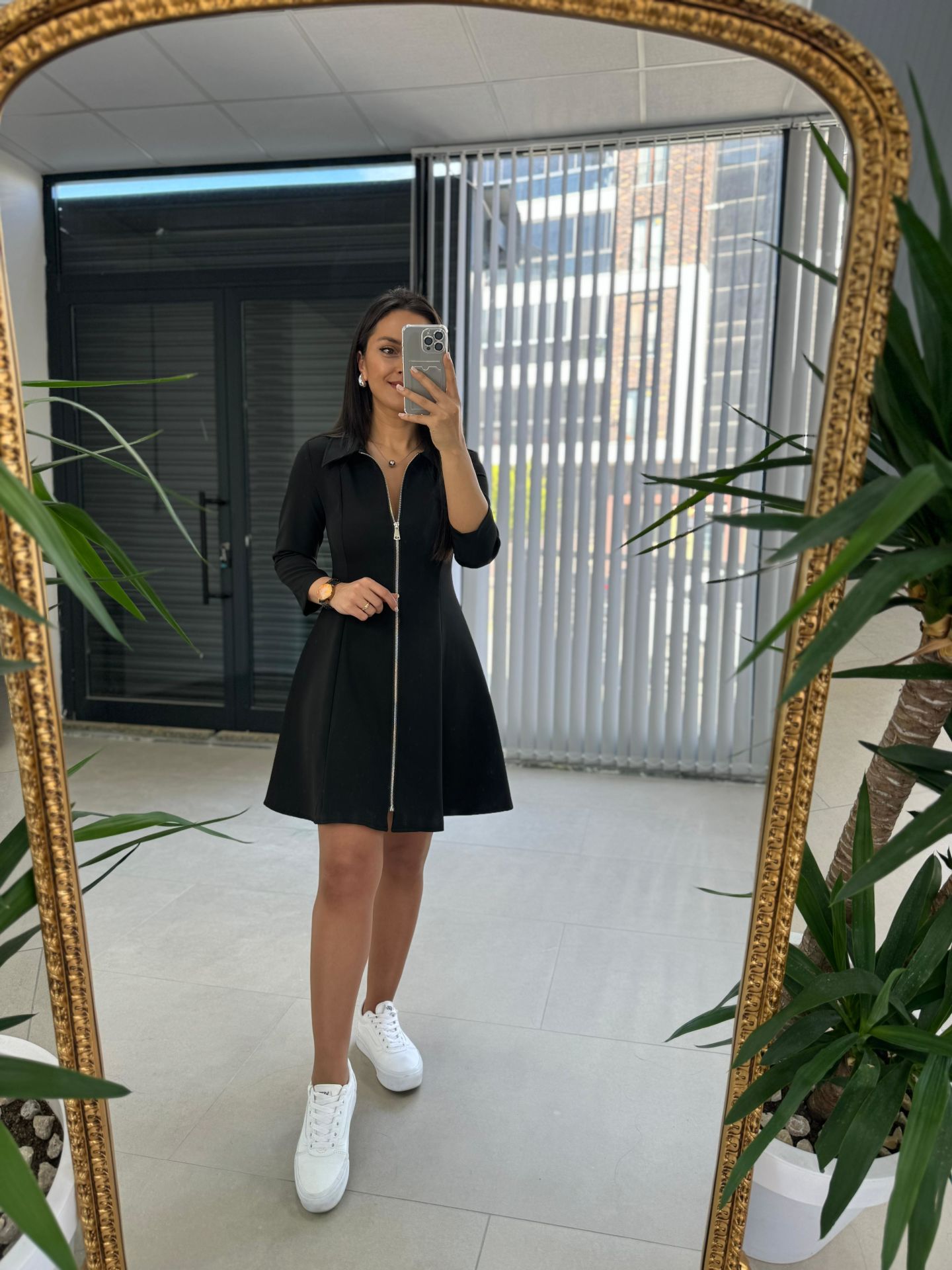 Schwarzes A-Linien-Kleid mit Reißverschluss für Damen
