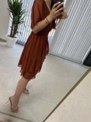 Tarçın bel düğmeli şifon elbise
