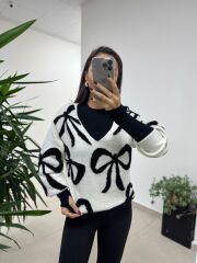 Orj. Marka Fiyonk Detaylı V Yaka Triko Kazak