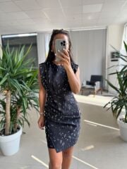 My 3794 Omuz Pile Detaylı Siyah Taşlı Elbise