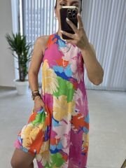 Halter yaka pembe çiçekli viskon elbise