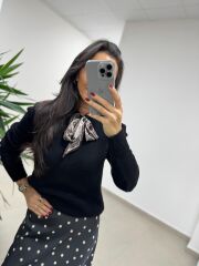 Mz 22751 Fularlı Siyah Kazak