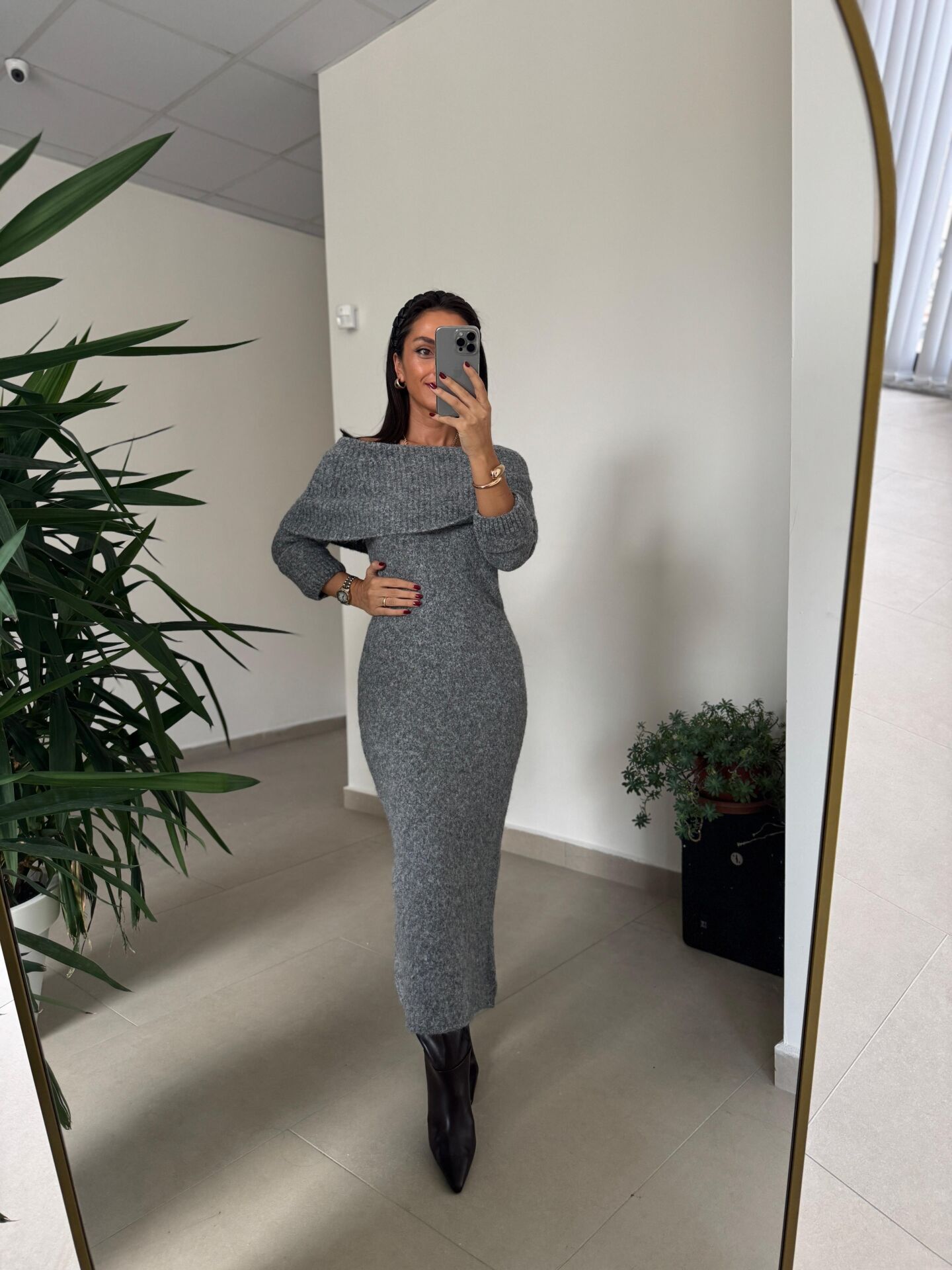 Dv 90259 Gri Madonna Yaka Uzun Triko Elbise