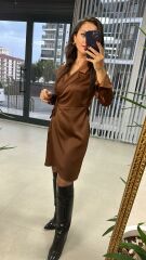 Yandan Bağlamalı Kahve Saten Elbise