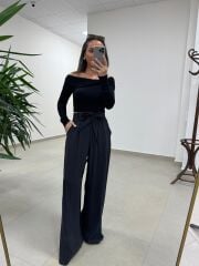 İv 25252 Madonna Yaka Düğüm Detaylı Siyah Bluz