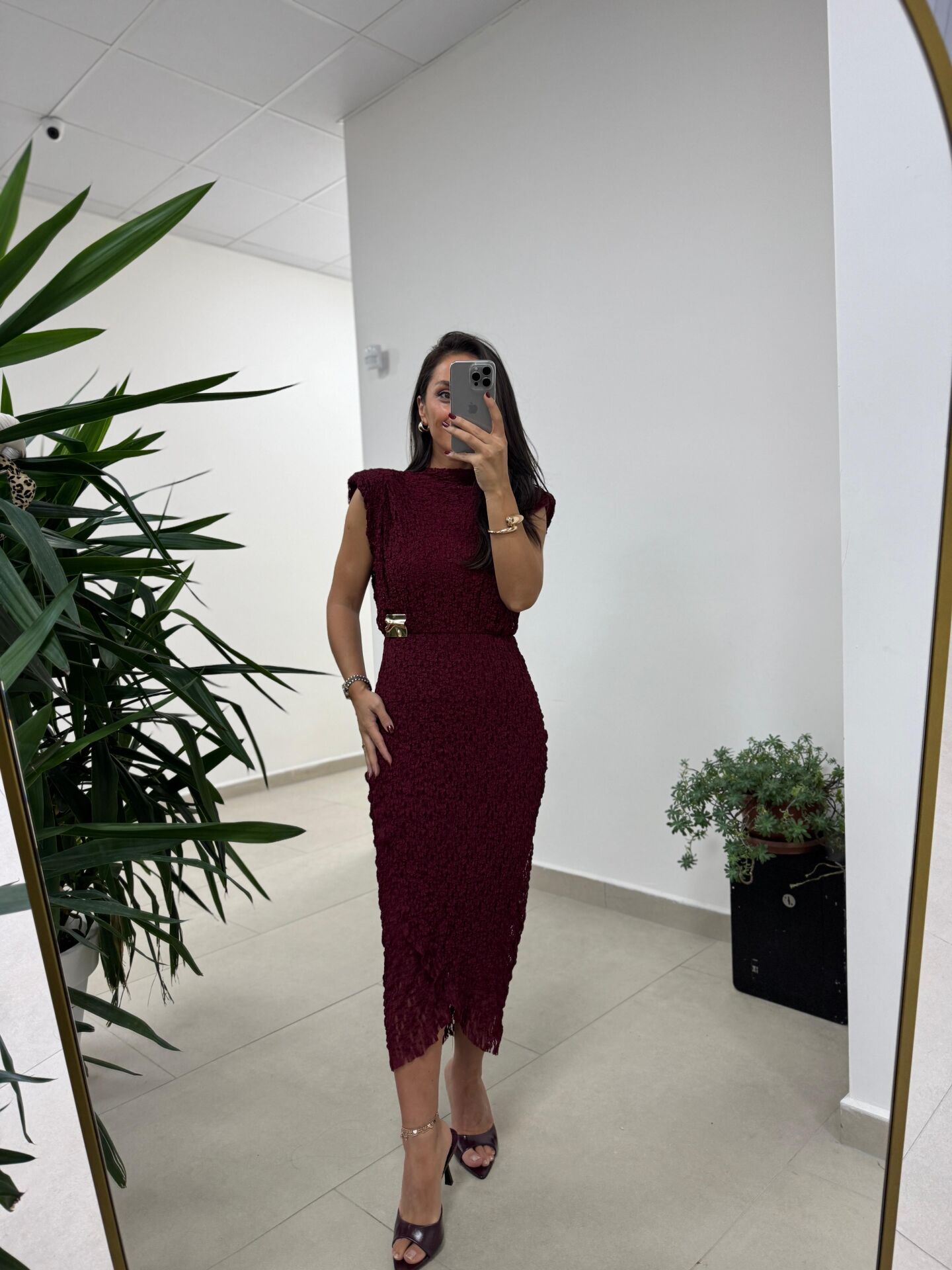 Ny 3022 Broş Detaylı Bordo Dantel Elbise