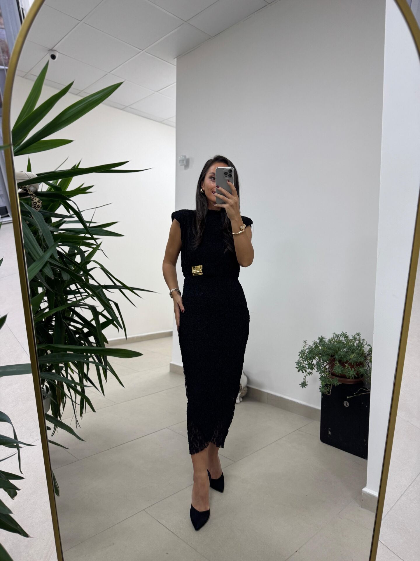 Ny 3022 Broş Detaylı Siyah Dantel Elbise