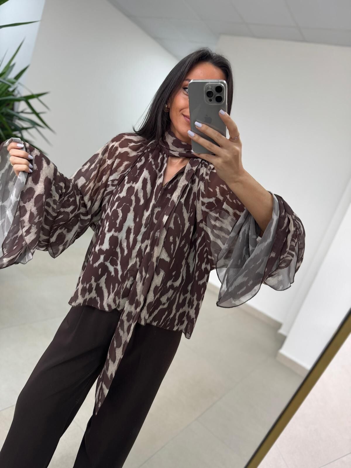 Fp 5024 Fular Detaylı Volanlı Kahve Şifon Bluz