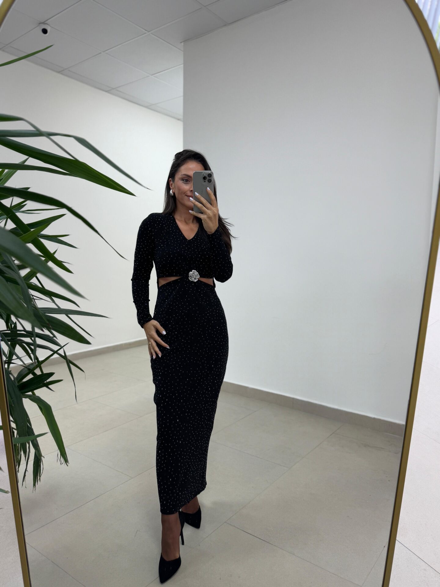 My 3836 Siyah Bel Dekolteli Broşlu Elbise