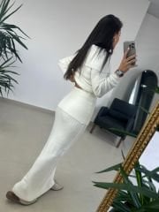 Bh Ekru Madonna Yaka Etekli Triko Takım