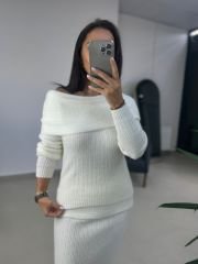 Bh Ekru Madonna Yaka Etekli Triko Takım