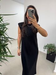 Bb 28294 Omuz Vatkalı Siyah Yumoş Elbise