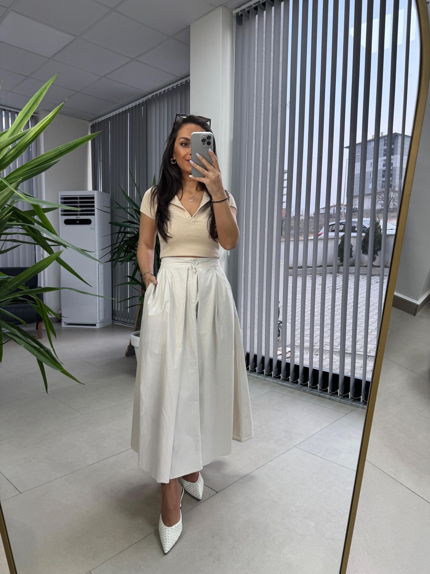 Cr 3003 Bej Pileli Kloş Etek