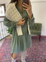 Yeşil puantiyeli şifon elbise