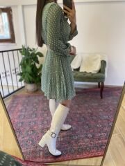 Yeşil puantiyeli şifon elbise