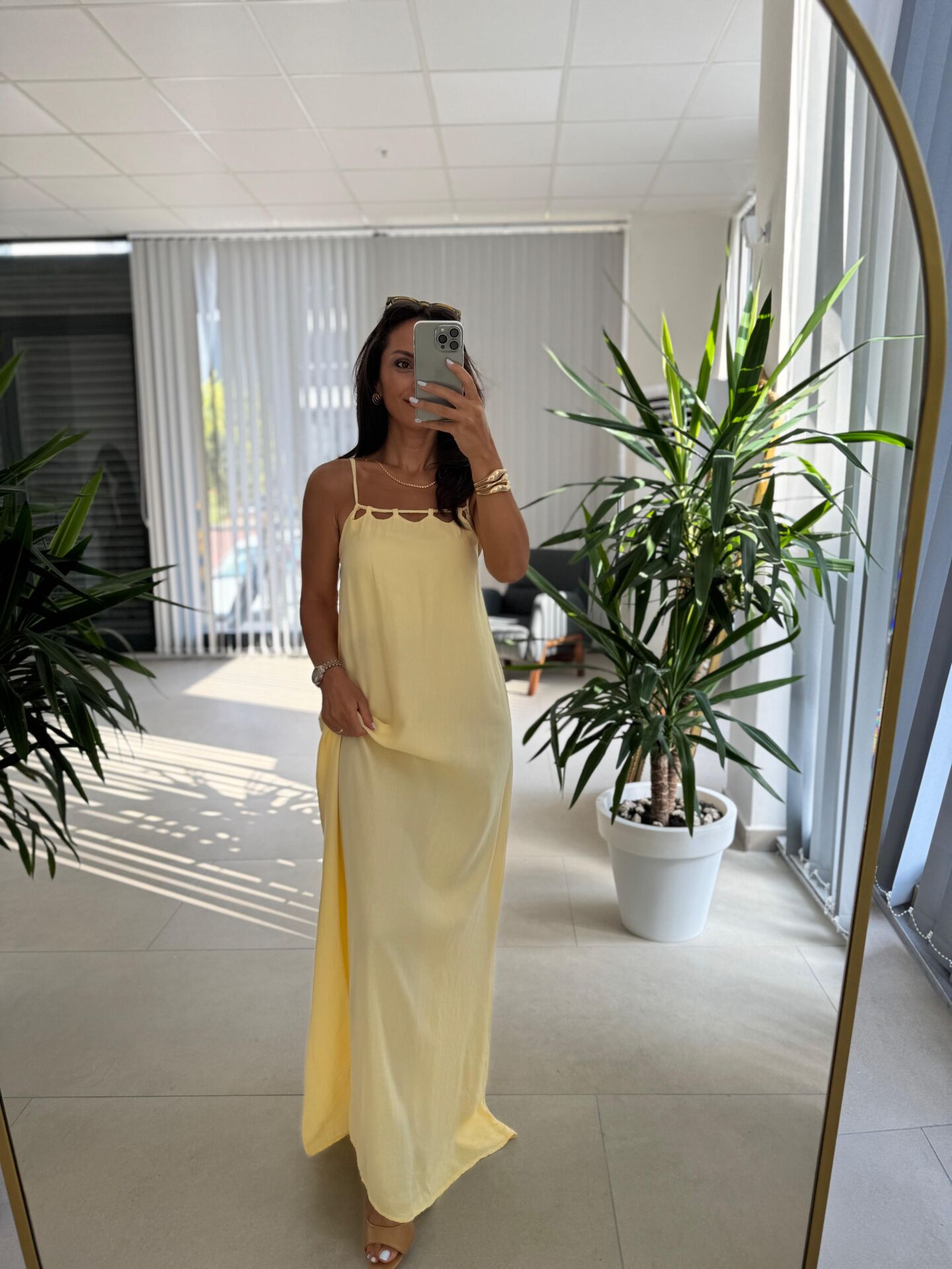 Cr 1074 Sarı Çapraz Askılı Maksiboy Tensel Elbise