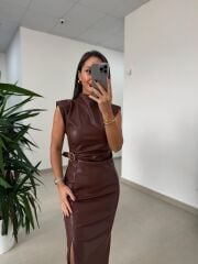 Ny 3042 A. Kahve Omuz Vatkalı Drapeli Deri Elbise