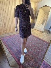 Pembe benekli basic elbise